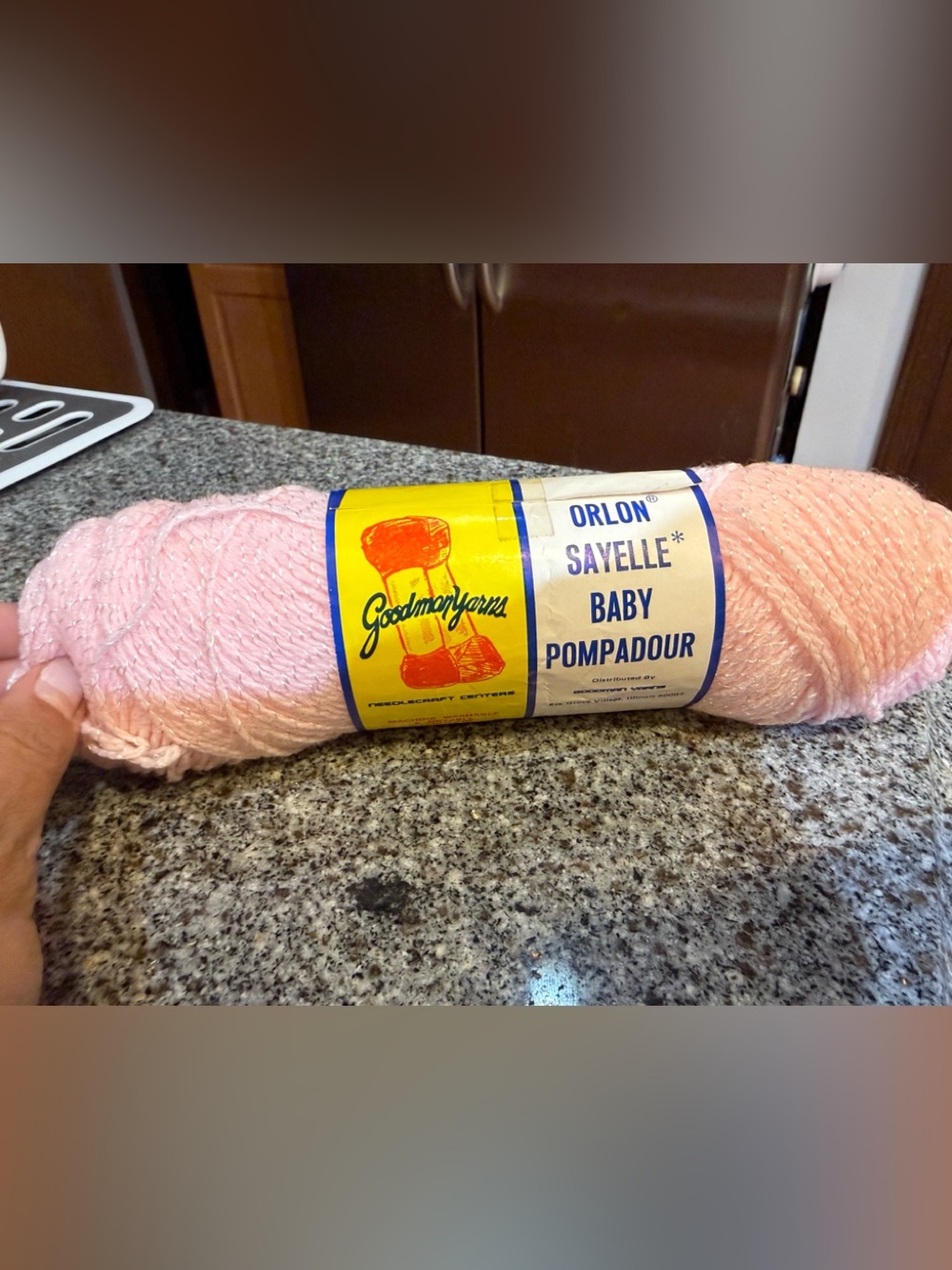 Yarn skein orlon sayelle baby pompadour